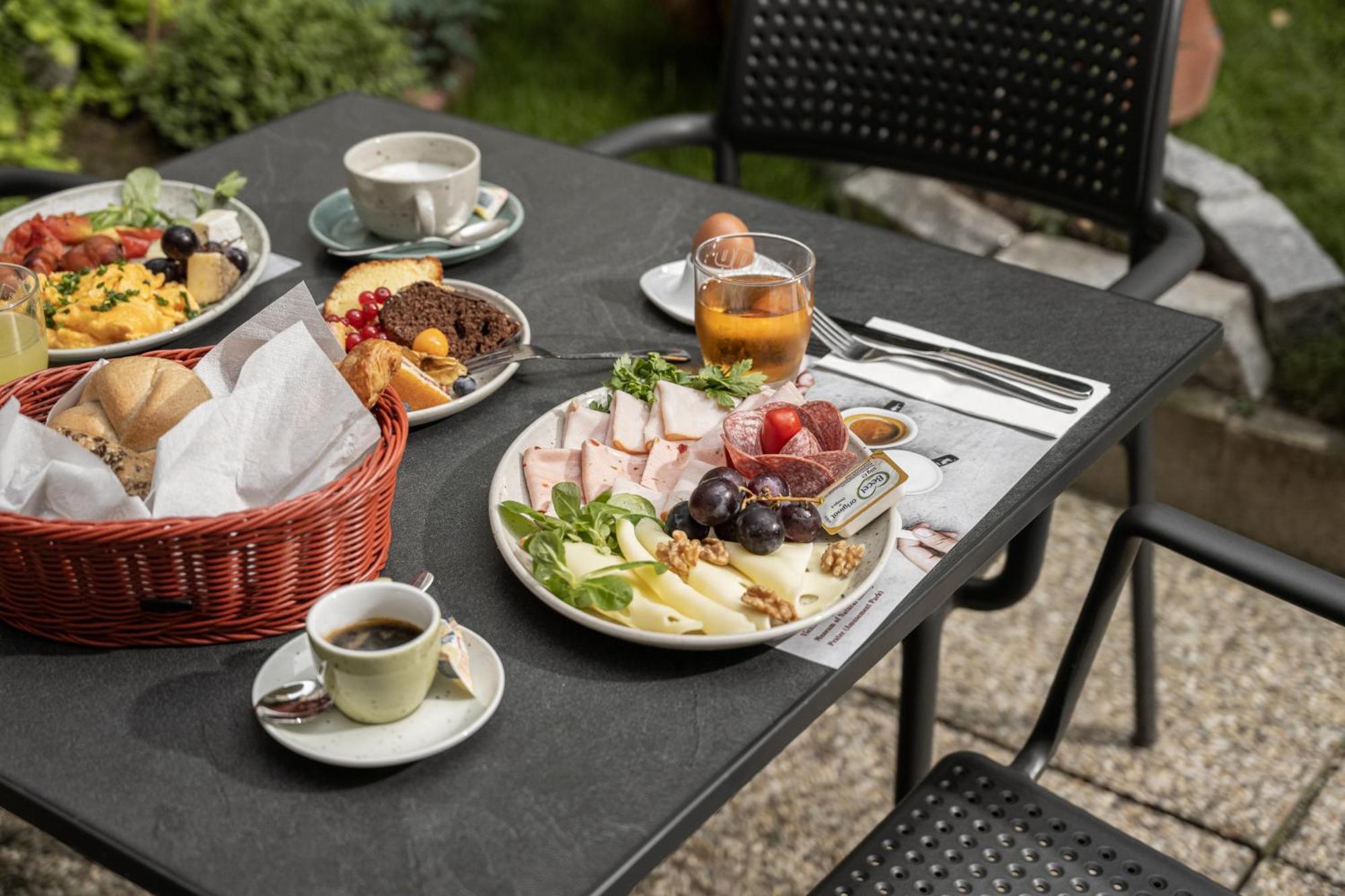 Mynext - Rudy Hotel Vídeň
